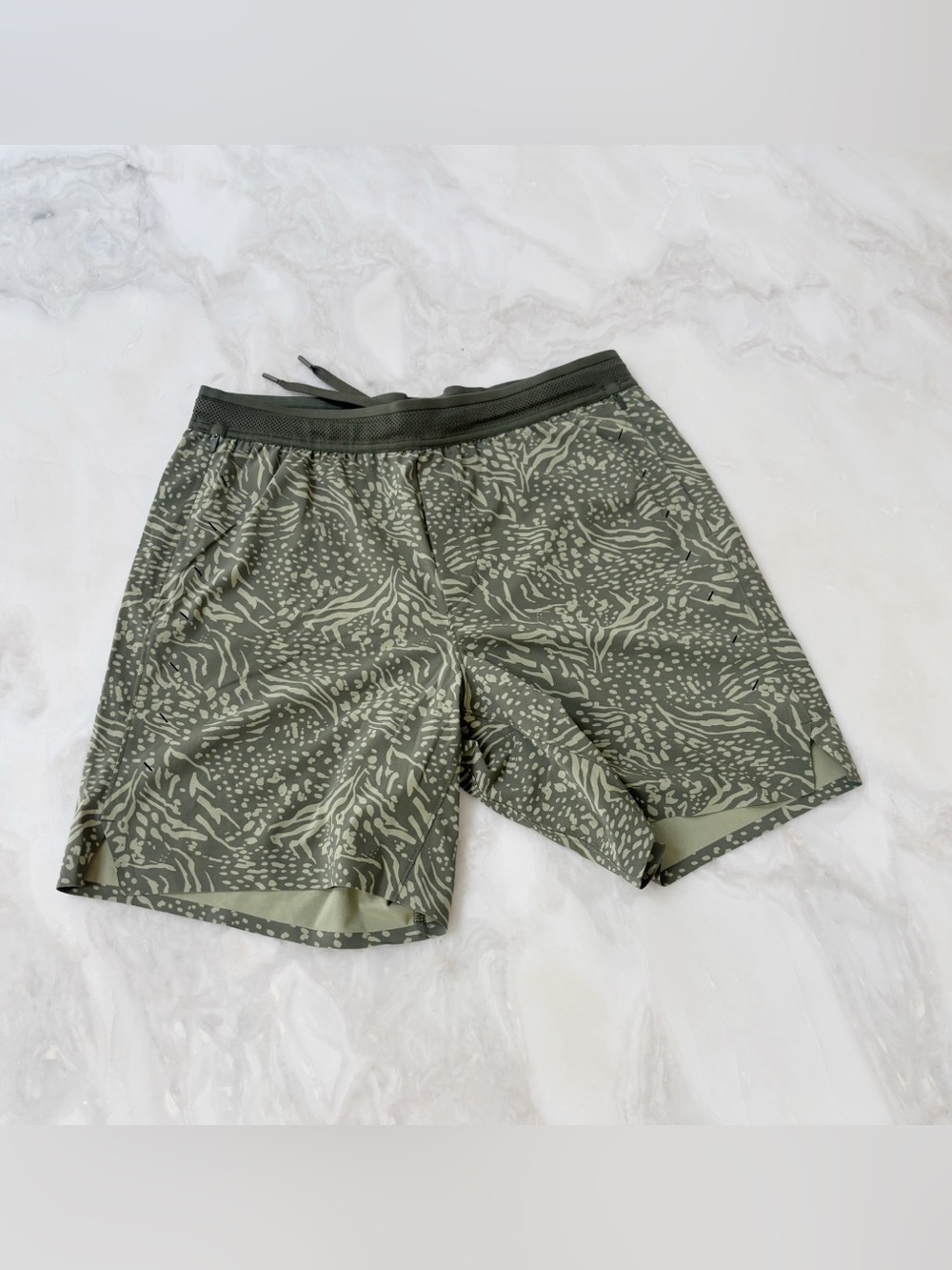 Ten Thousand 7” Print Session Short Athletic Size Medium Lined NWOT